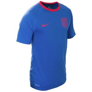 NIKE MEN'S HYPERLOCAL TEE   NWT